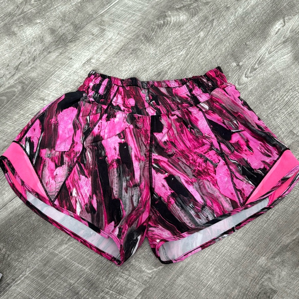 Size 4, 4 inch, hotty hot Lululemon shorts